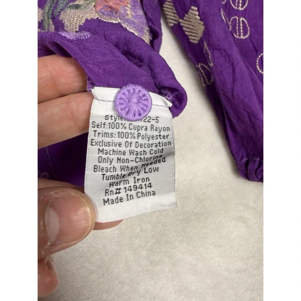 Johnny Was Brielle Blouse M Purple Floral Embroidered Rayon Boho Button Top - Picture 6 of 11